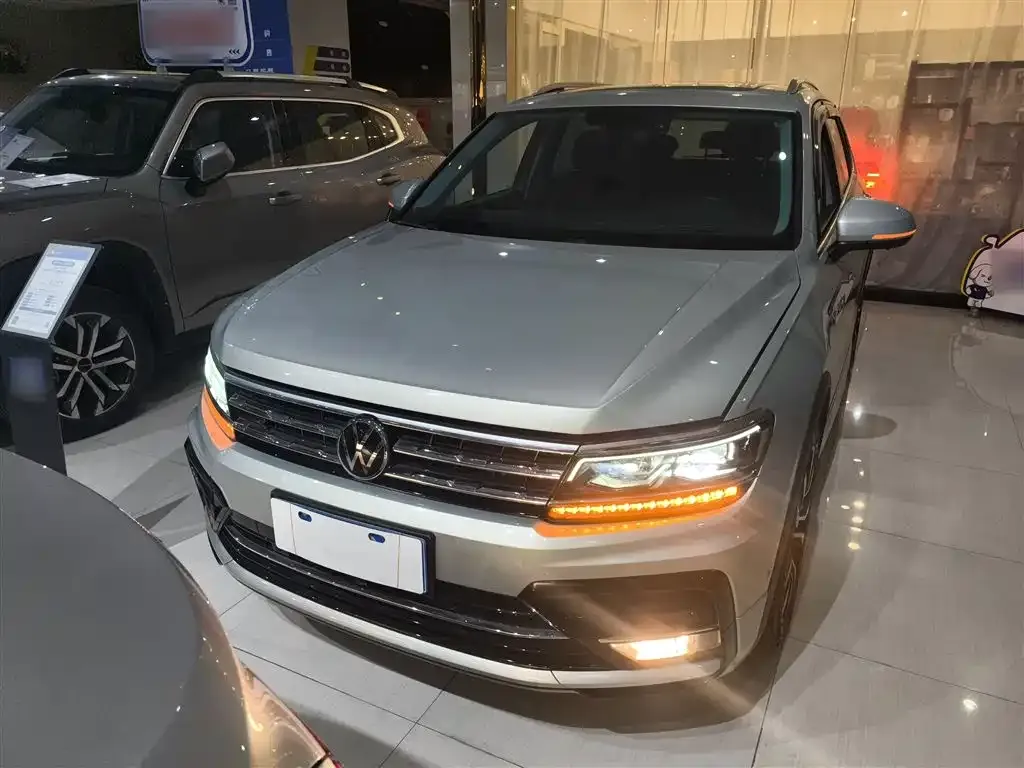 Volkswagen Tiguan L 2021 из CN, фото 8