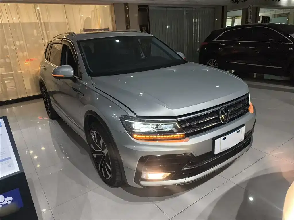 Volkswagen Tiguan L 2021 из CN, фото 7