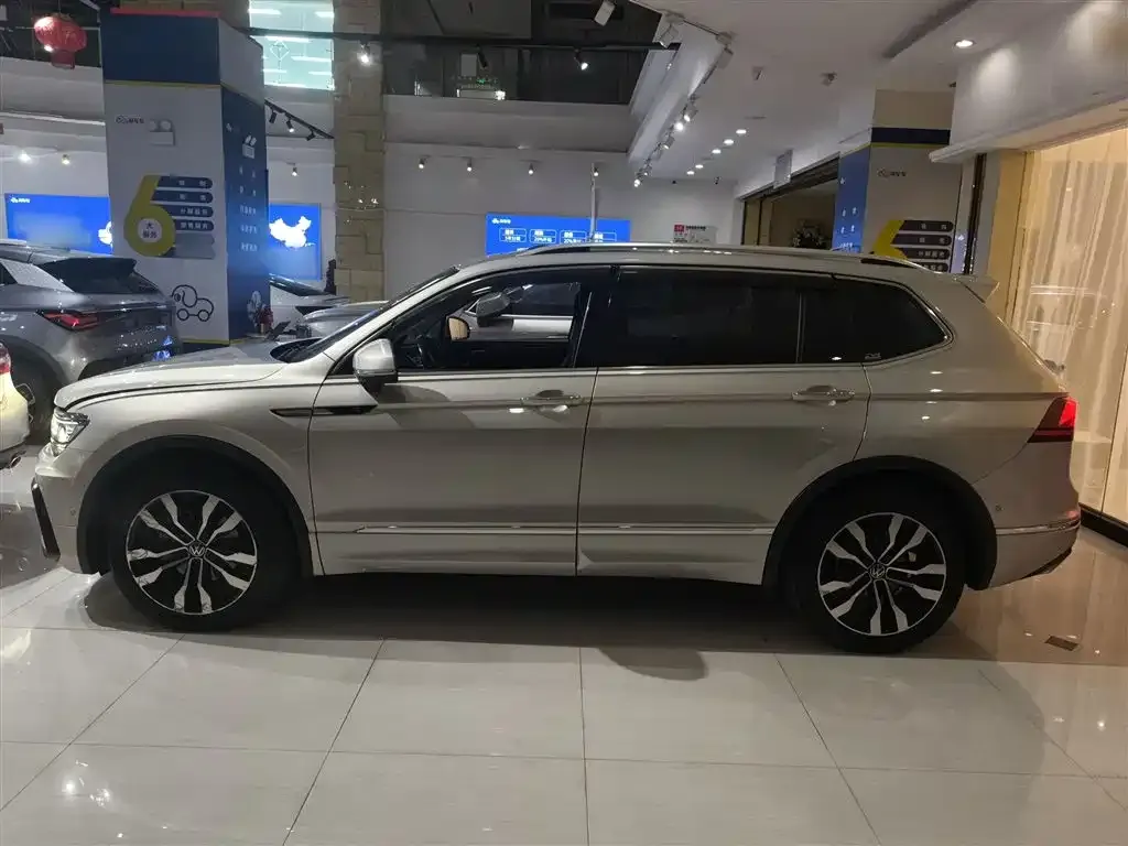 Volkswagen Tiguan L 2021 из CN, фото 10