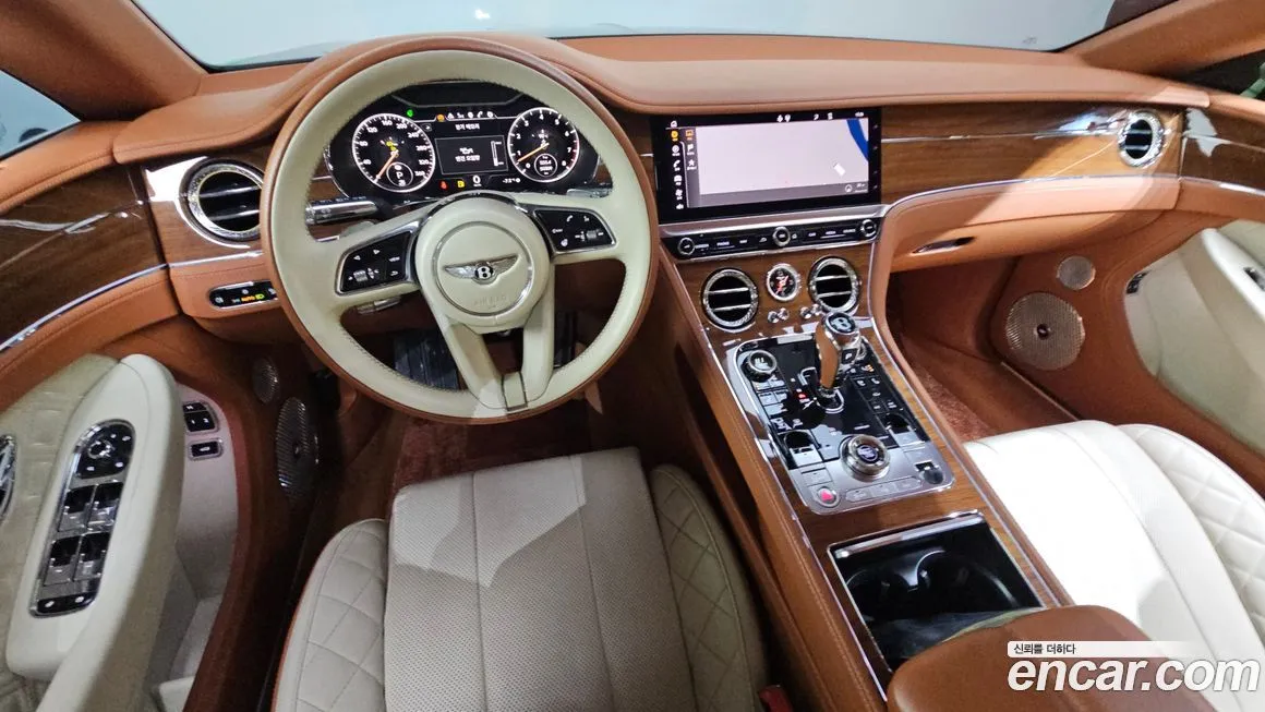 Bentley Continental 2022 из KR, фото 10