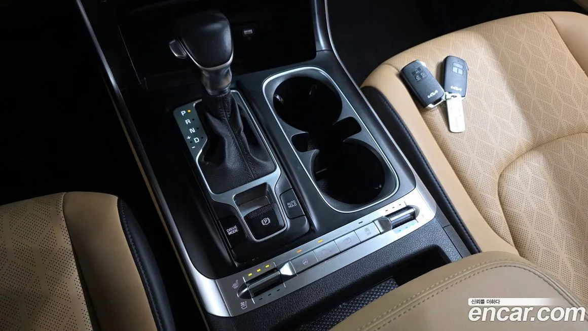 Kia Carnival — фото 10