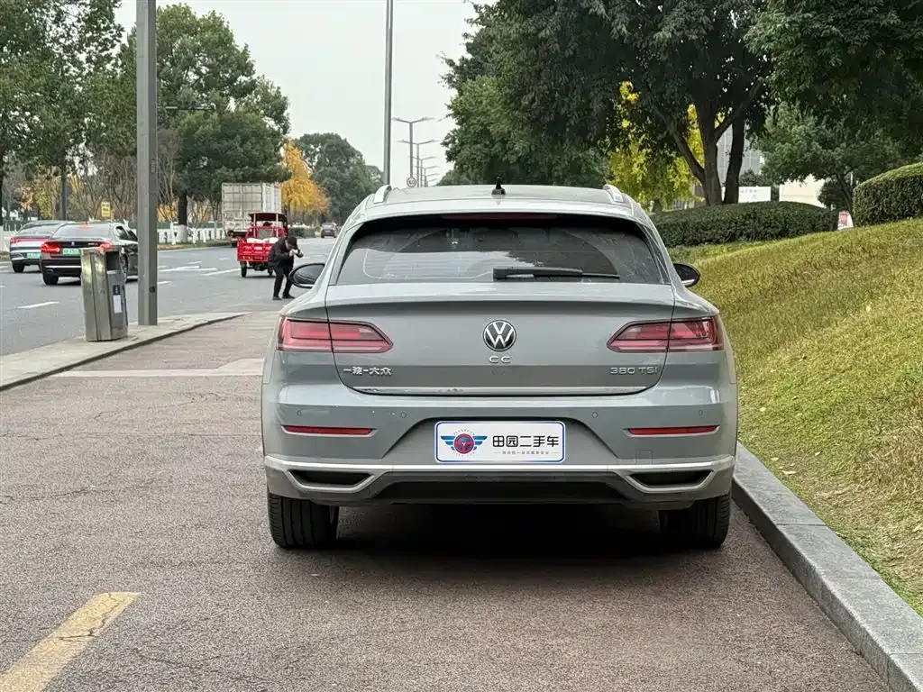 Volkswagen CC 2024 из CN, фото 9