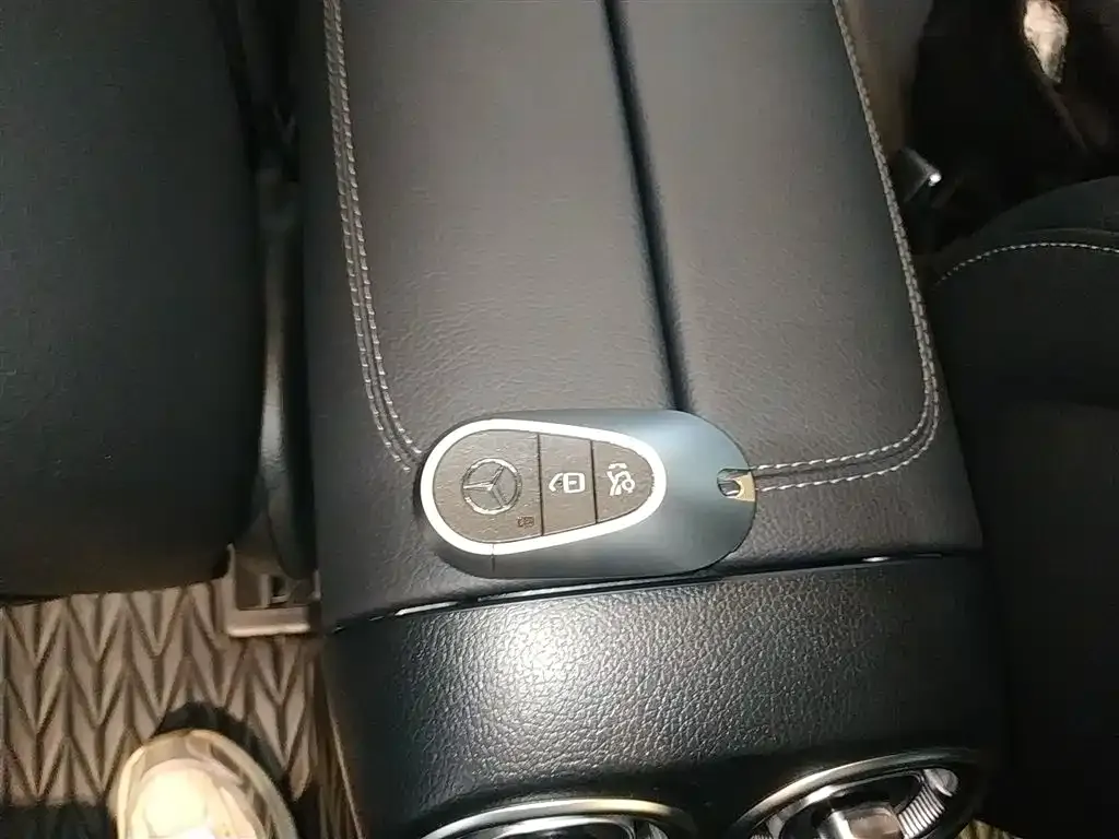 Mercedes-Benz C-Class 2023 из CN, фото 10