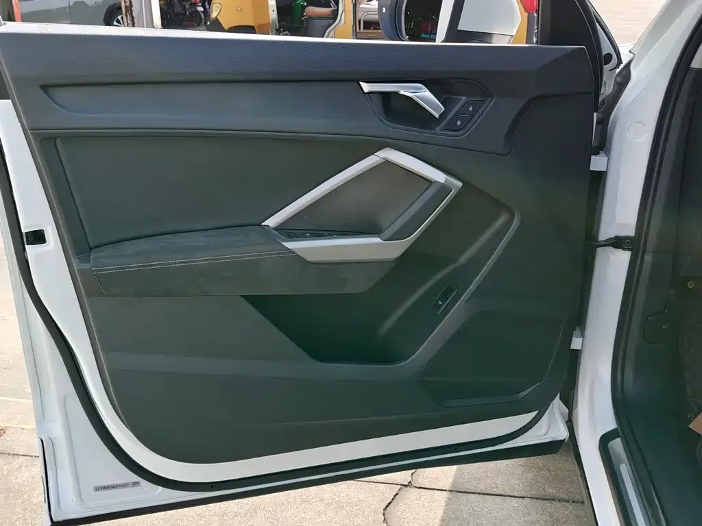 Audi Q3 2021 из CN, фото 7