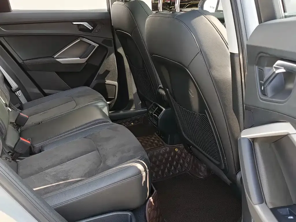 Audi Q3 2021 из CN, фото 4