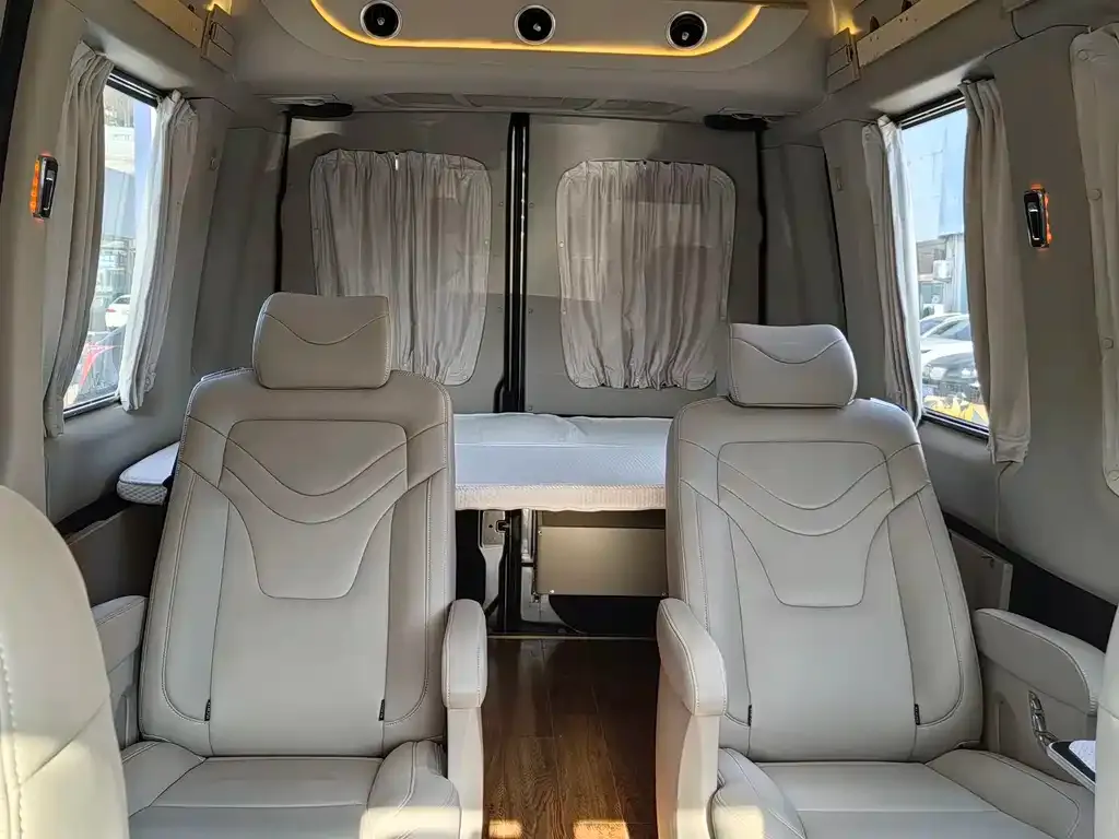 IVECO Ousheng — фото 2