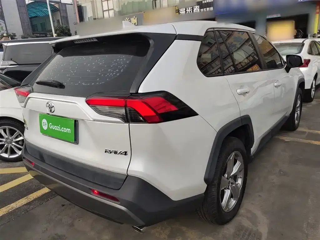 Toyota RAV4 2021 из CN, фото 4