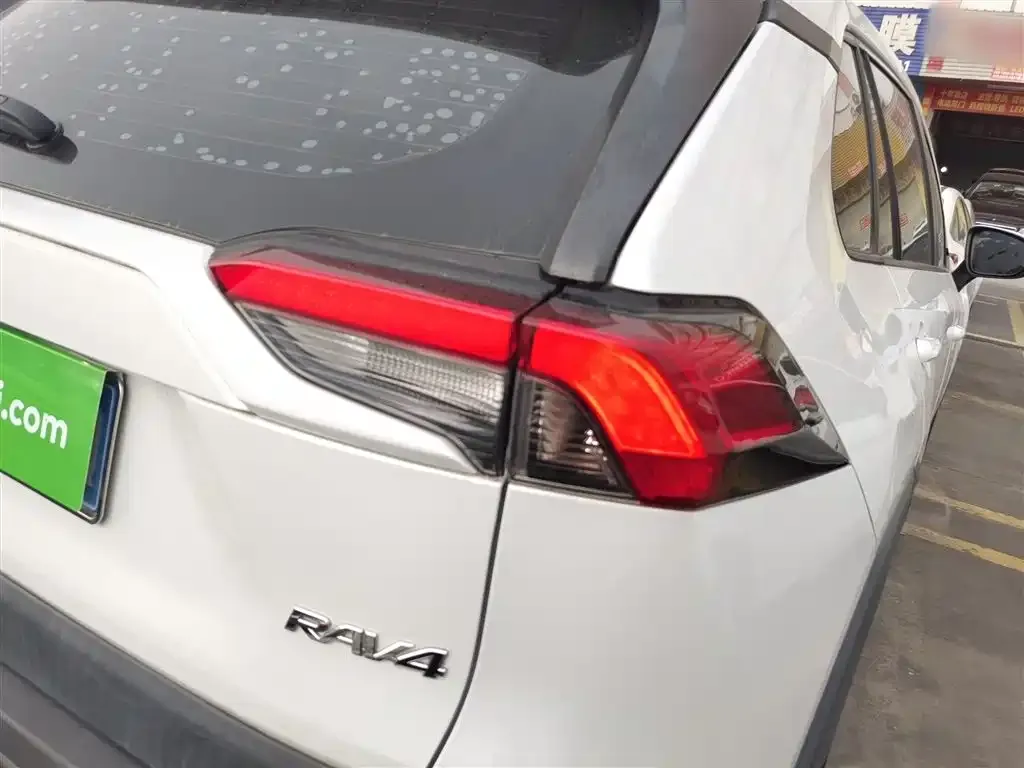 Toyota RAV4 2021 из CN, фото 2