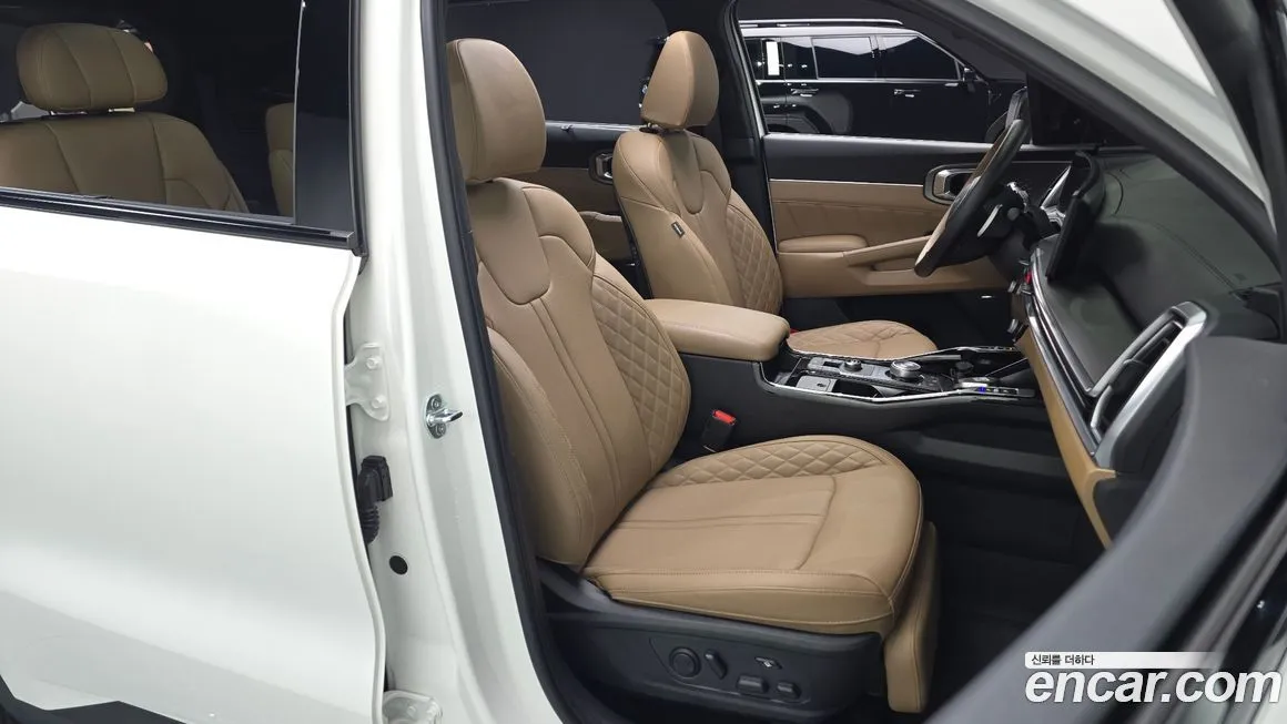 Kia Sorento — фото 10