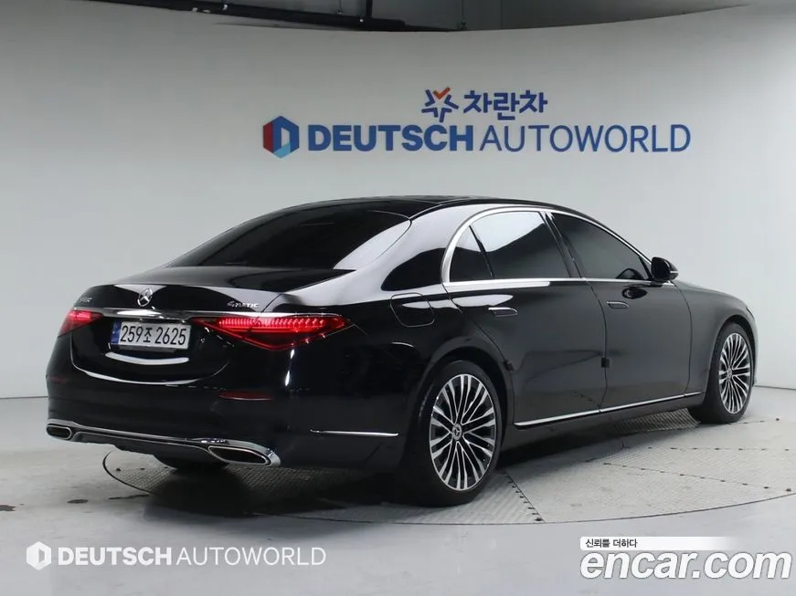 Mercedes-Benz S-Class 2023 из KR, фото 2