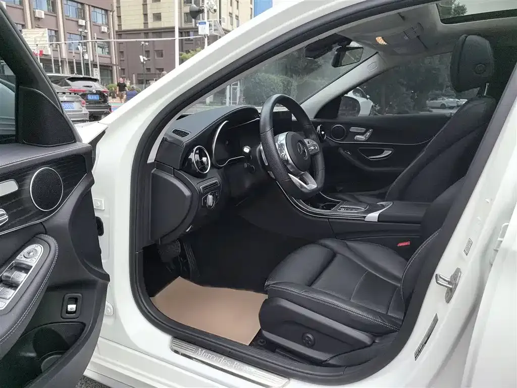 [object Object] C-Class 2021 из CN, фото 9