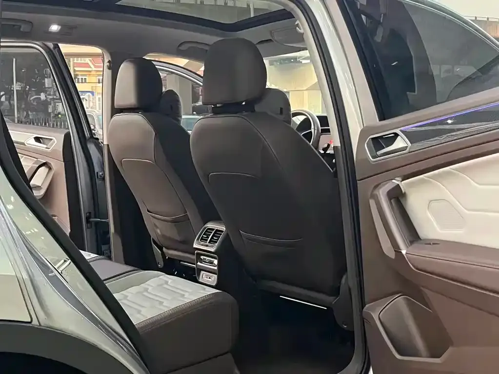 Volkswagen Tiguan L 2022 из CN, фото 7