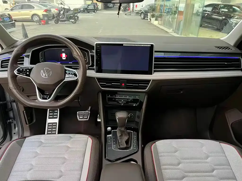 Volkswagen Tiguan L 2022 из CN, фото 4
