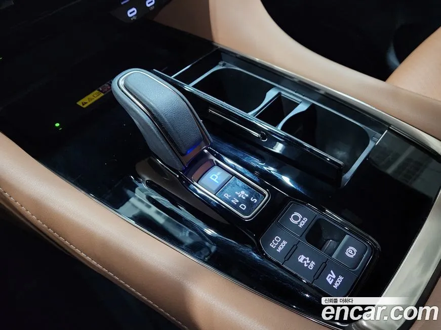 Toyota Alphard 2024 из KR, фото 3