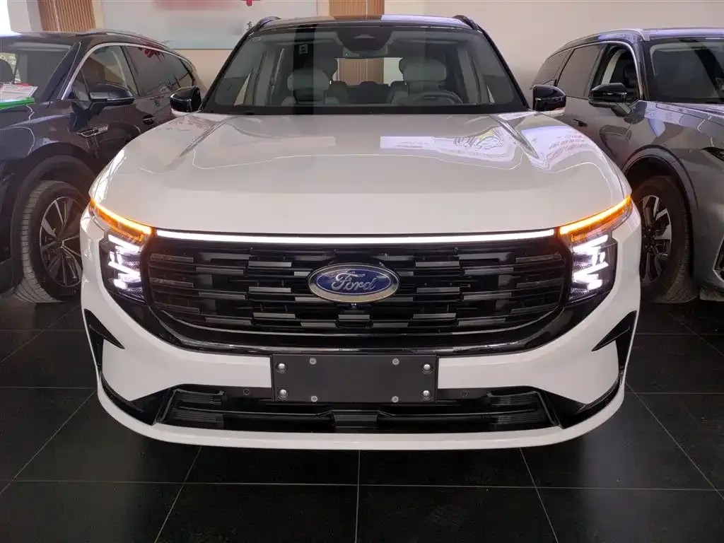 Ford Edge — фото 10