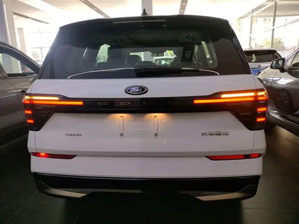 Ford Edge — фото 2