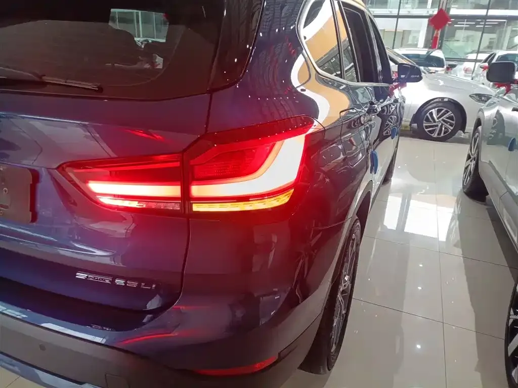 BMW X1 2021 из CN, фото 8
