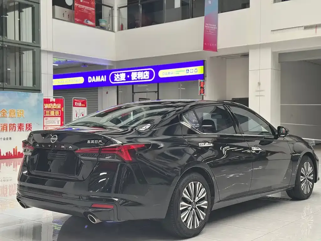 Nissan Teana 2023 из CN, фото 4