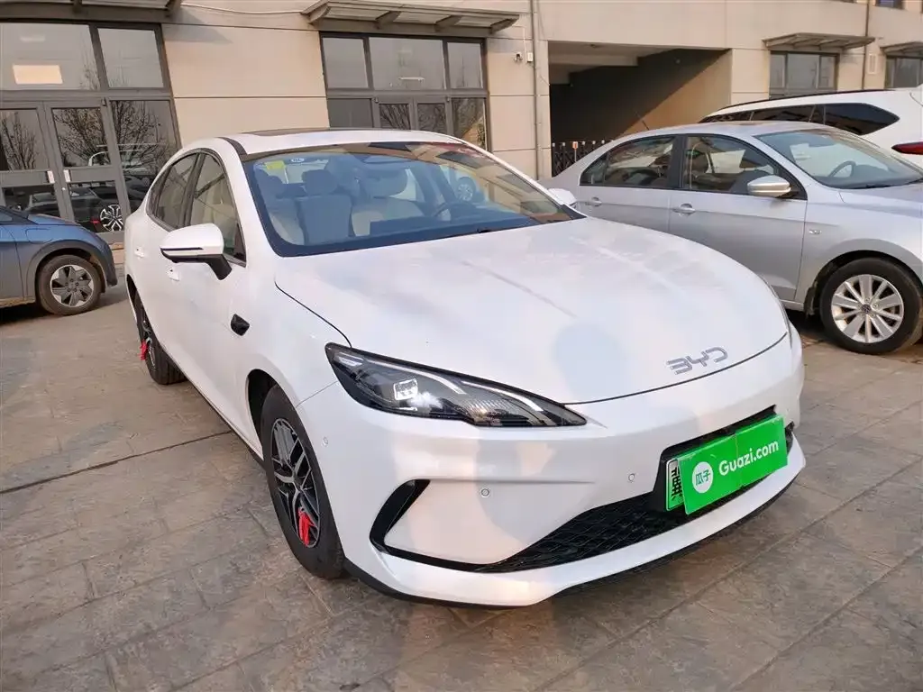 BYD Seal 05 DM-i — фото 9