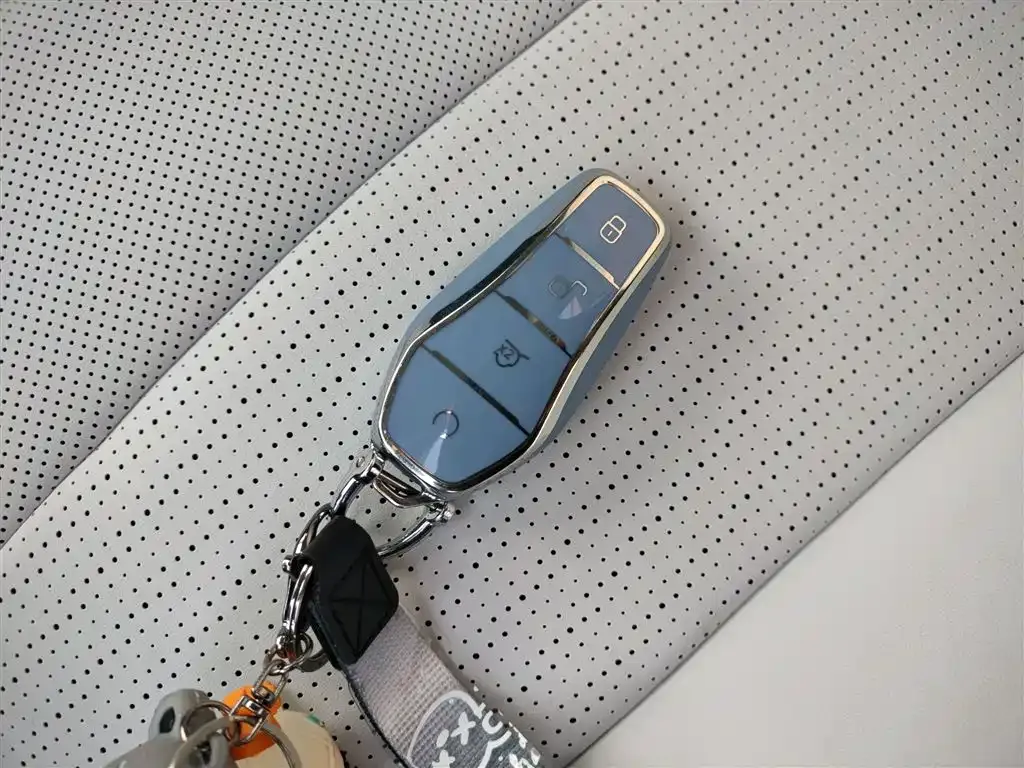 BYD Seal 05 DM-i — фото 7