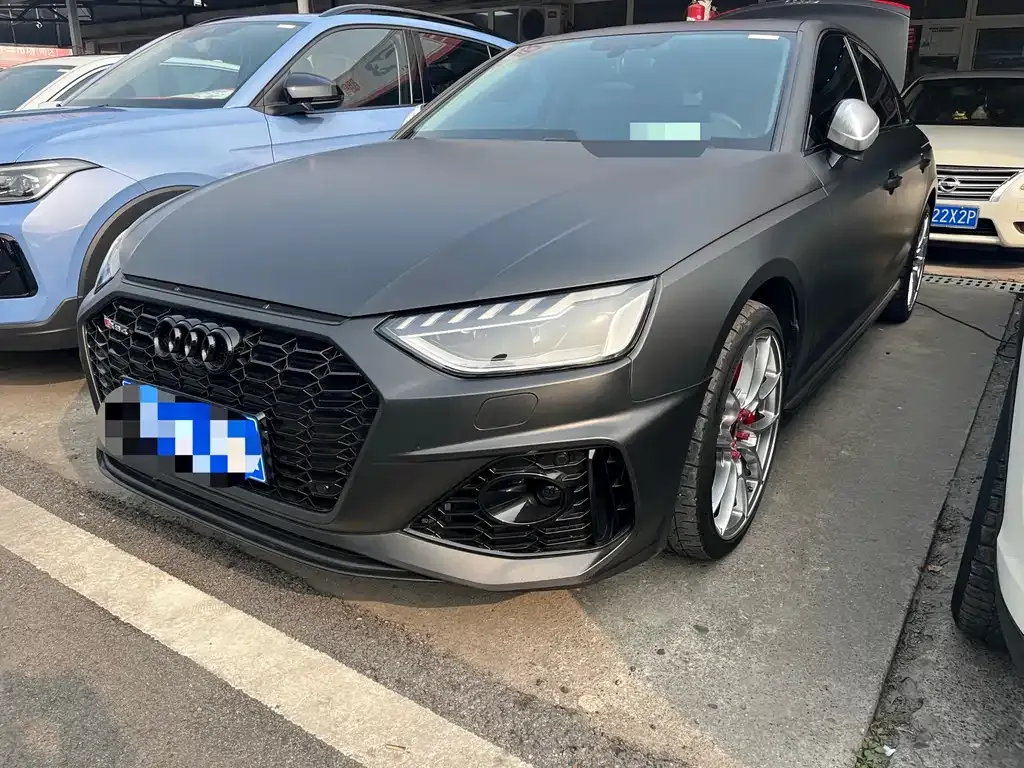 Audi A4L 2021 из CN, фото 1