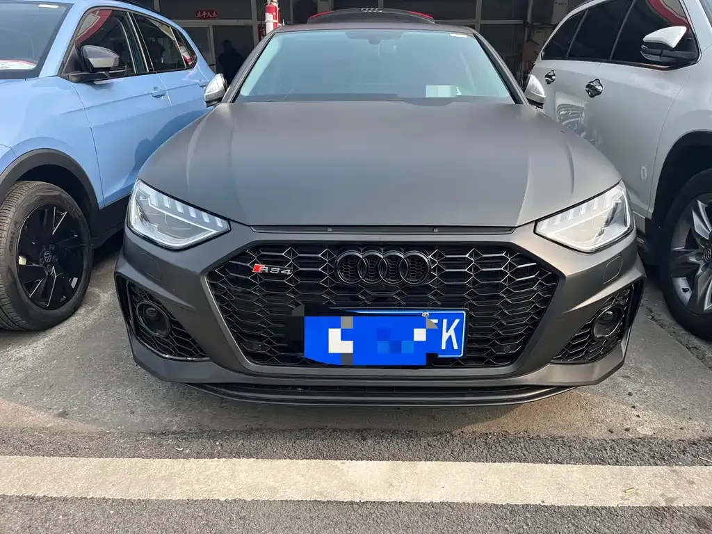 Audi A4L 2021 из CN, фото 2
