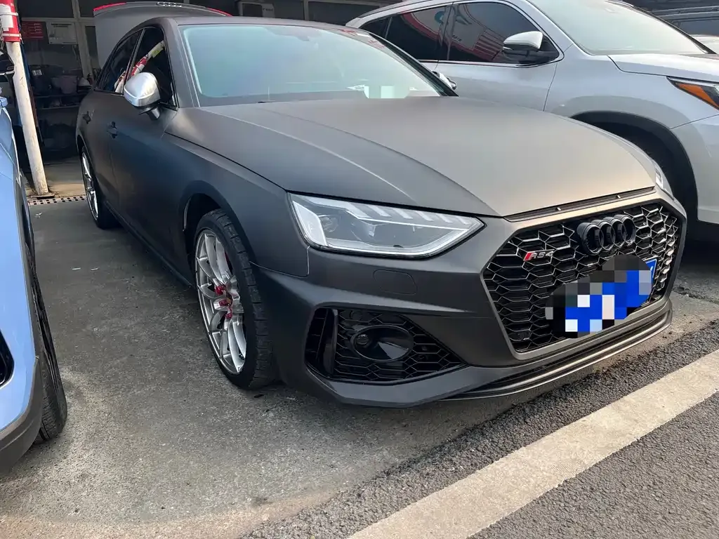 Audi A4L 2021 из CN, фото 3
