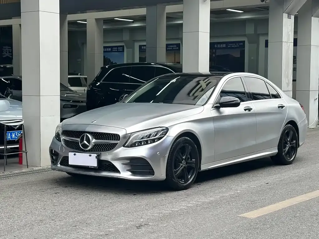 Mercedes-Benz C-Class — фото 1