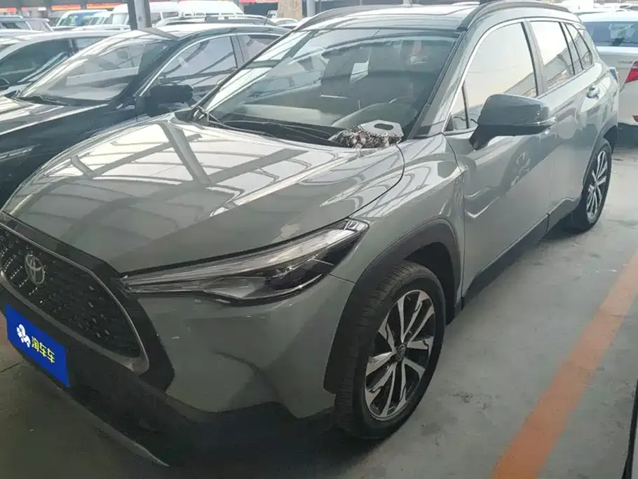 Toyota Corolla Cross — фото 1