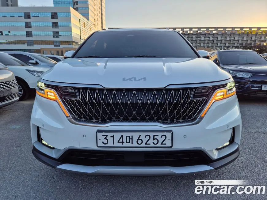 Kia Carnival — фото 1