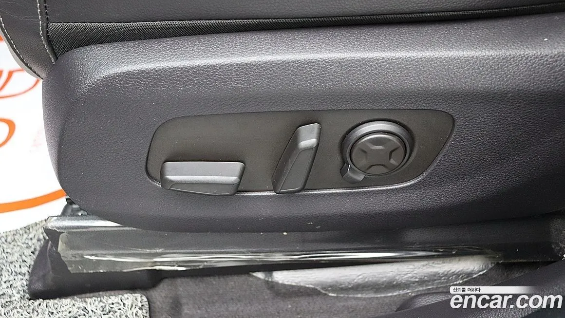 Kia Carnival — фото 10