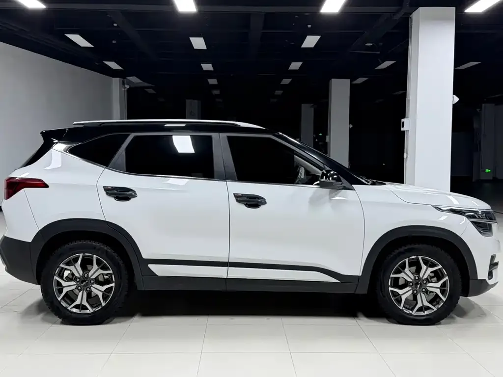 Kia KX3 2022 из CN, фото 3