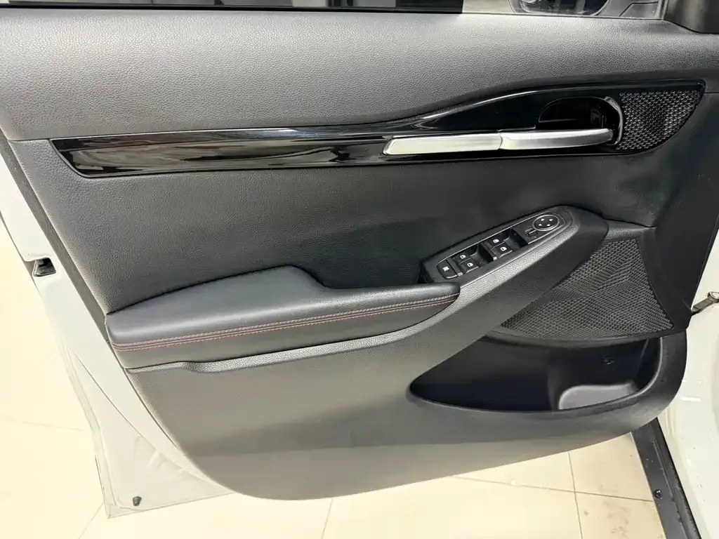 Kia KX3 2022 из CN, фото 6