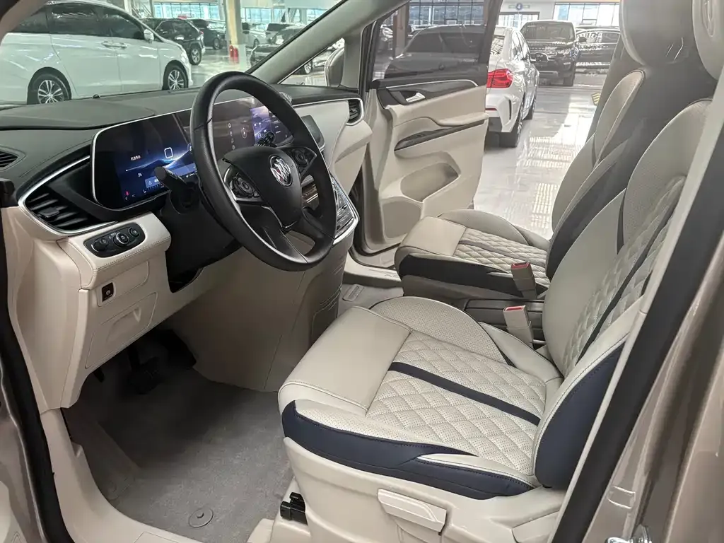 Buick GL8 2024 из CN, фото 10