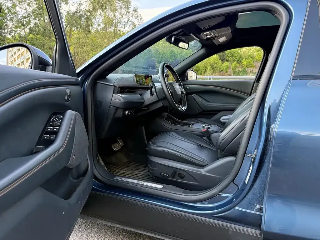 Ford Mustang Mach-E 2022 из CN, фото 5