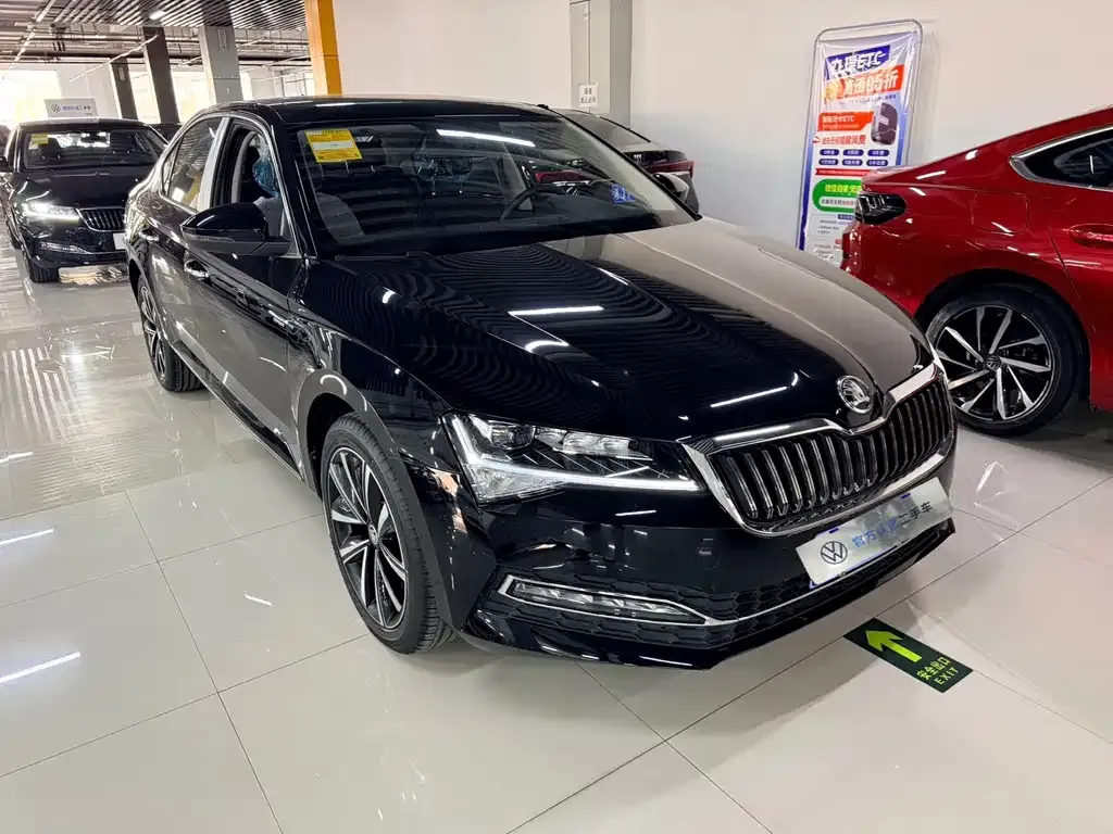 Skoda Superb — фото 6