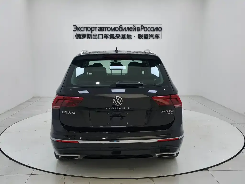 Volkswagen Tiguan L — фото 2