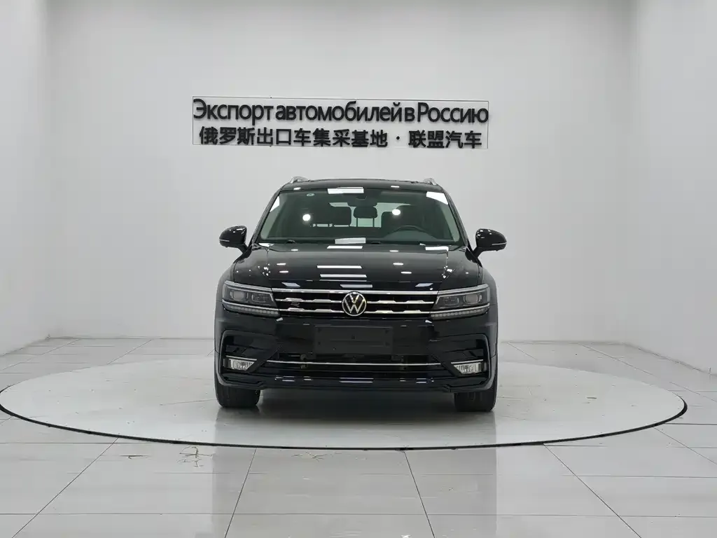Volkswagen Tiguan L — фото 6