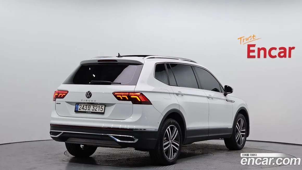 Volkswagen Tiguan — фото 5