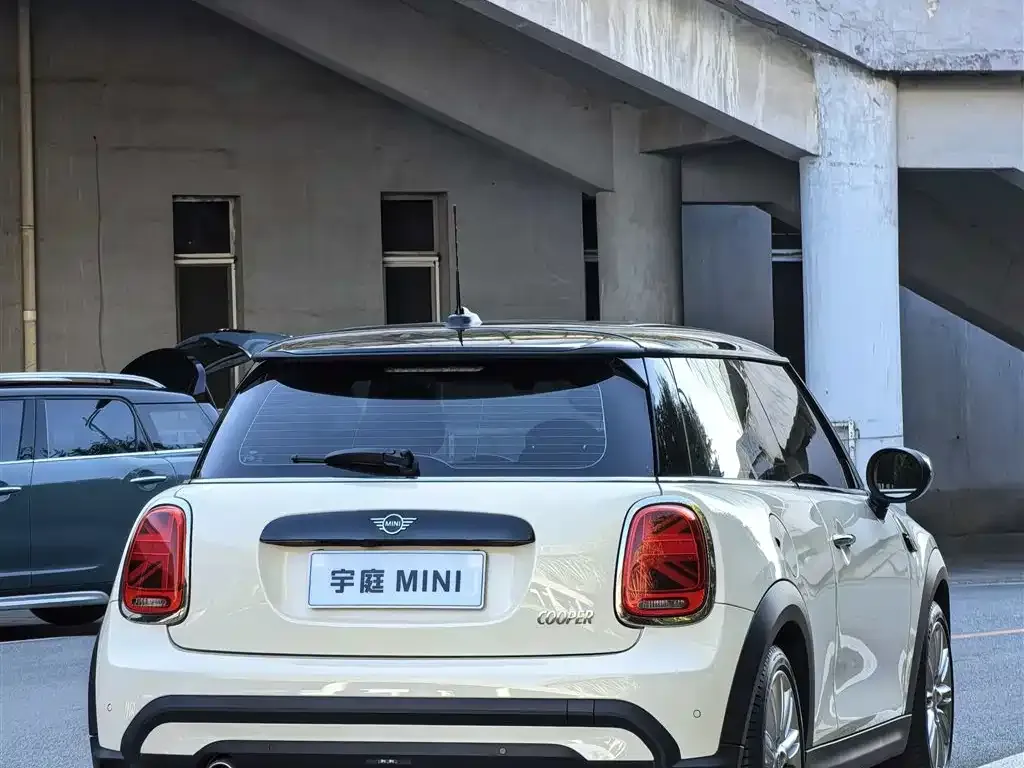 MINI Cooper (3-door) 2021 из CN, фото 2