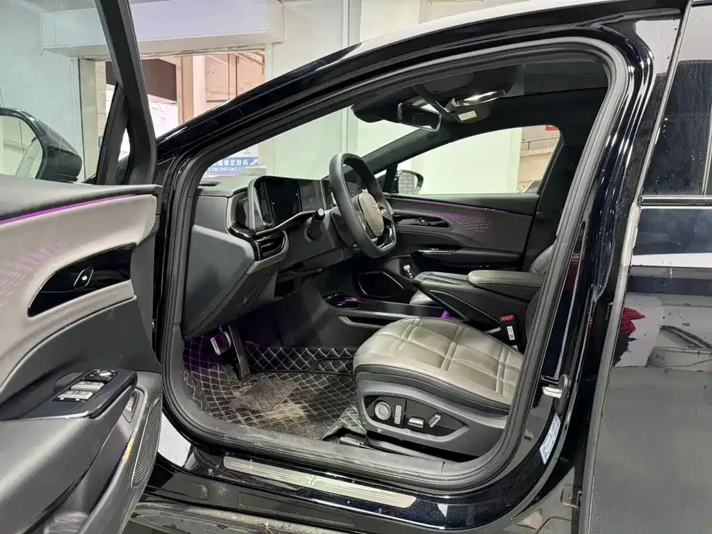 Hongqi EH7 2024 из CN, фото 4