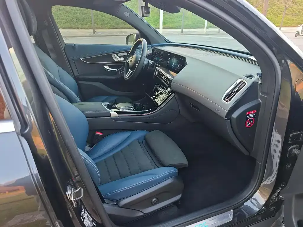 Mercedes-Benz EQC 2022 из CN, фото 8