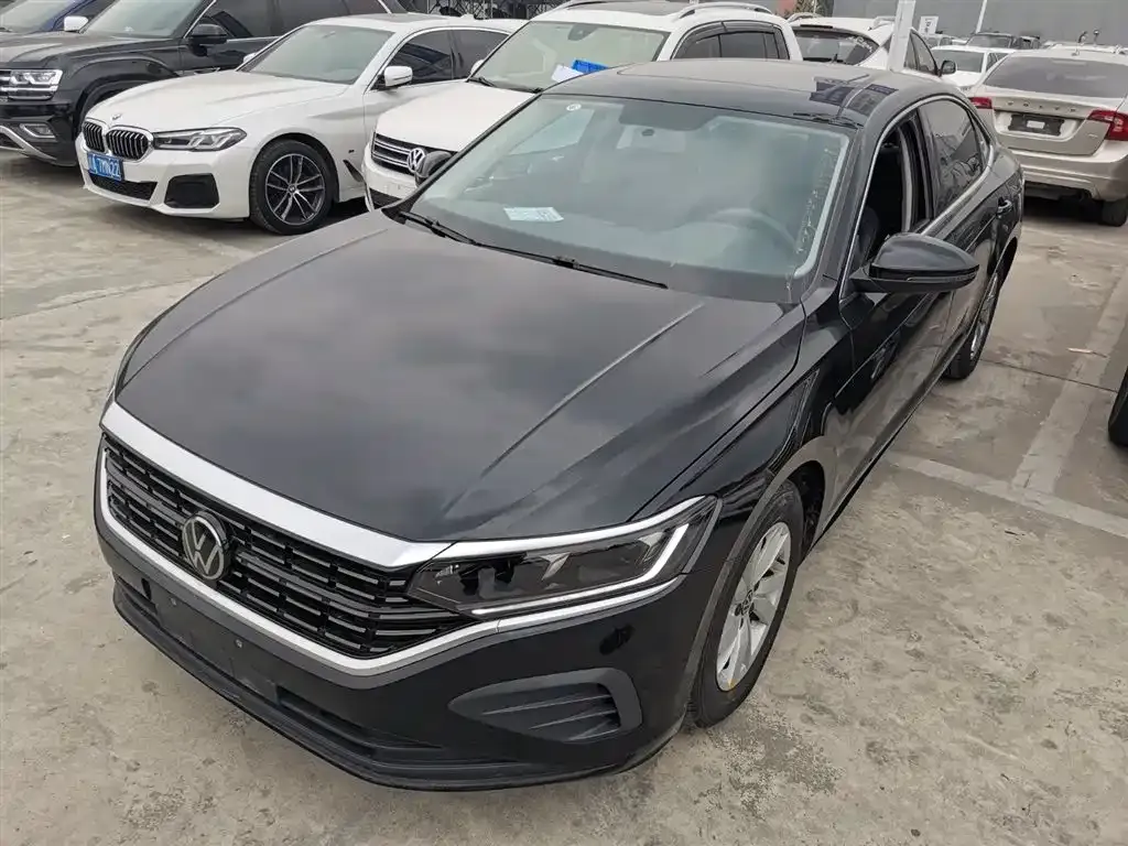 Volkswagen Passat 2023 из CN, фото 1