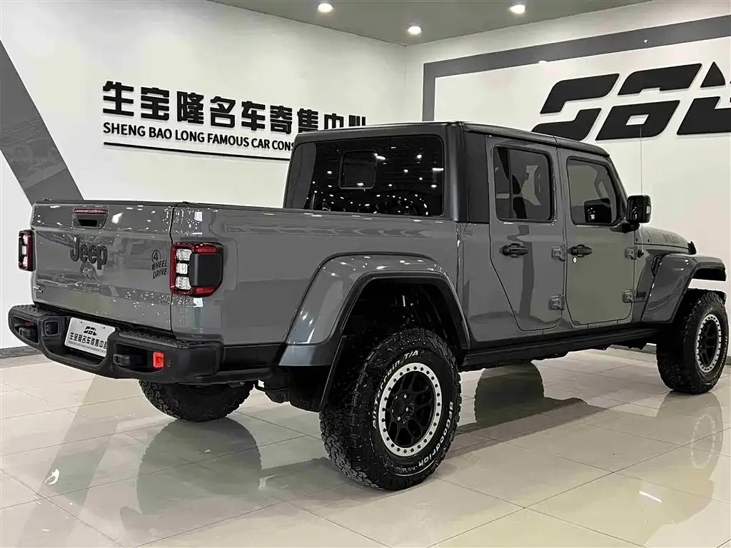 Jeep Gladiator 2023 из CN, фото 10