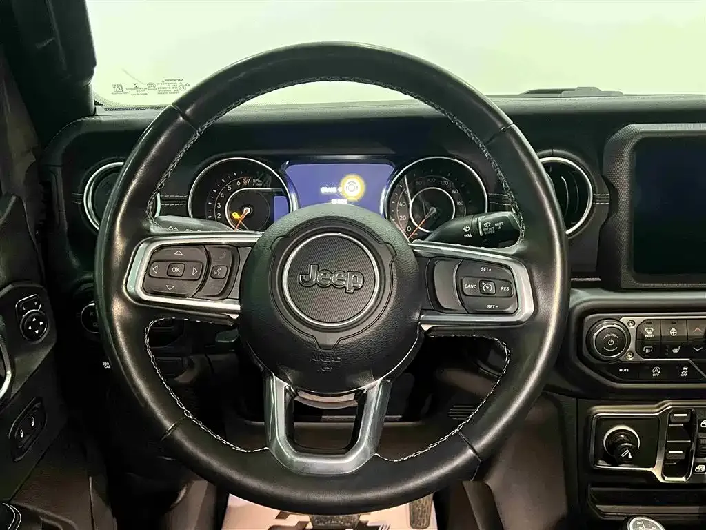 Jeep Gladiator 2023 из CN, фото 8