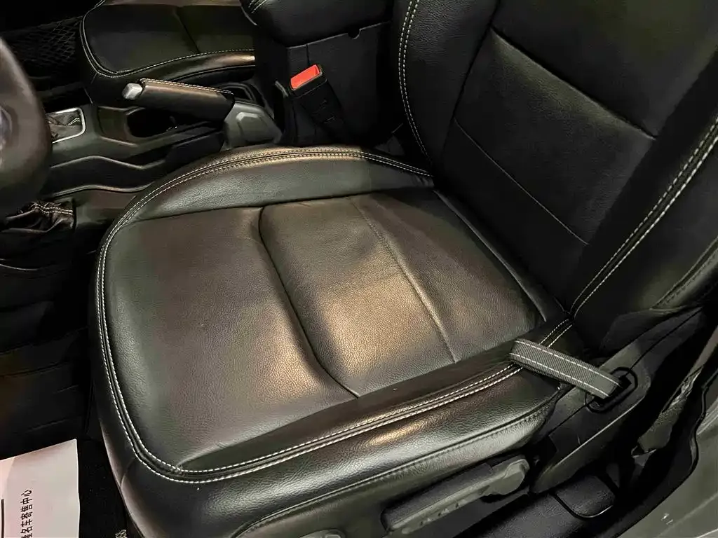 Jeep Gladiator 2023 из CN, фото 9