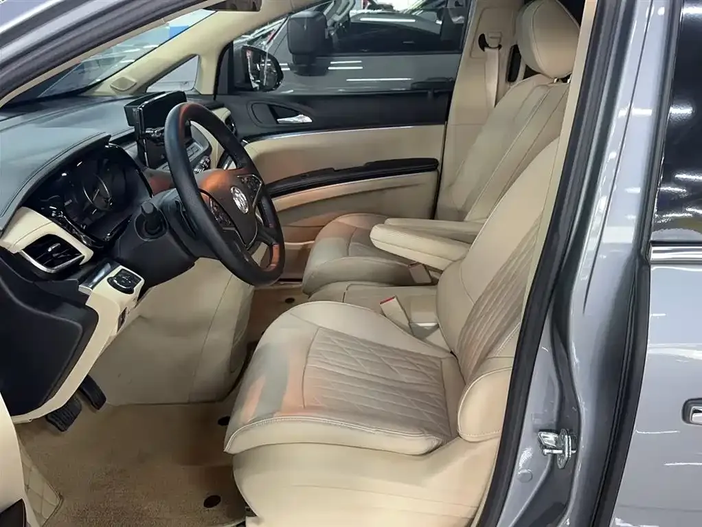 Buick GL8 2022 из CN, фото 7