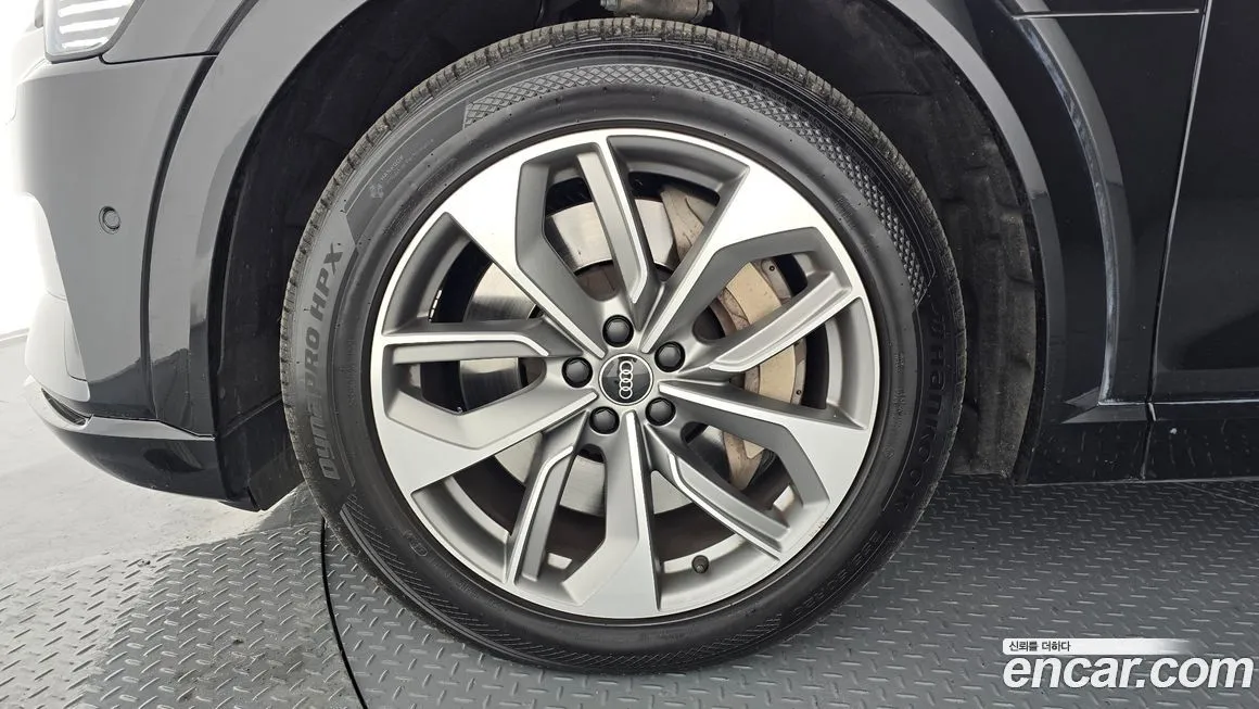 Audi e-tron 2022 из KR, фото 9