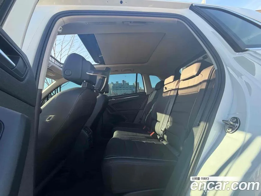Volkswagen Tiguan 2023 из KR, фото 10