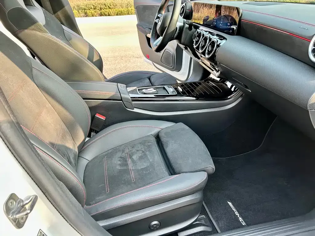 Mercedes-Benz CLA (Import) — фото 10